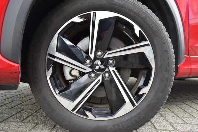Mitsubishi ECLIPSE Cross 2.4 PHEV Executive | 360° Camera | Adaptieve Cruise Control | Stoel/ Stuurverwarming | 230V Stekker |