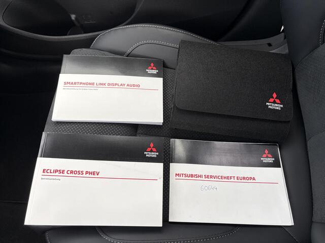 Mitsubishi ECLIPSE Cross 2.4 PHEV Business Intense+ / Achterbank verwarmd / Navigatiesysteem / Apple Carplay/Android Auto /
