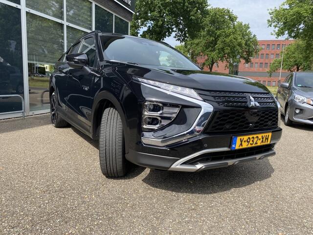 Mitsubishi ECLIPSE Cross 2.4i PHEV Intense+ | Trekhaak | Navigatie op Android&Apple
