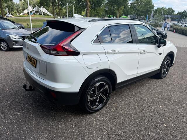 Mitsubishi ECLIPSE Cross 2.4 PHEV Intense | Trekhaak | Navigatie op Android&Apple