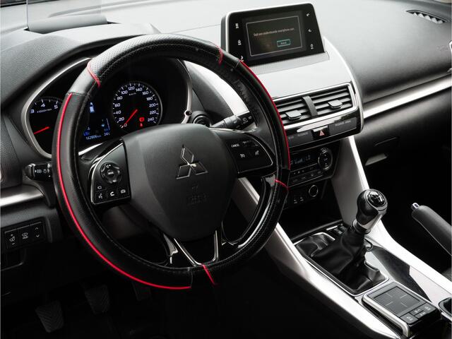Mitsubishi ECLIPSE Cross 1.5 DI-T 164pk First Edition Head up/ Stoelverwarming/ Camera/ Cruise control/ 18" Lmv/ Carplay/ Navigatie Apps