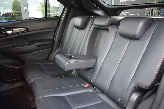 Mitsubishi ECLIPSE Cross 1.5 DI-T Instyle Automaat | Trekhaak | 360° Camera | Dodehoek Detectie | Kantel/ Schuifdak |
