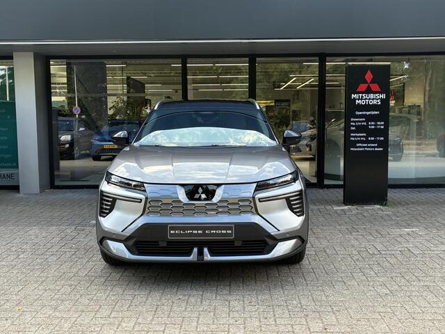 Mitsubishi ECLIPSE Cross Intense 87 kWh NIEUW UIT VOORRAAD LEVERBAAR | Warmtepomp | Apple CarPlay & Android Auto | Adaptieve Cruise Control | Verwarmbare voorstoelen | Elektrisch bedienbare achterklep | Navigatiesysteem | 8 jaar fabrieksgarantie