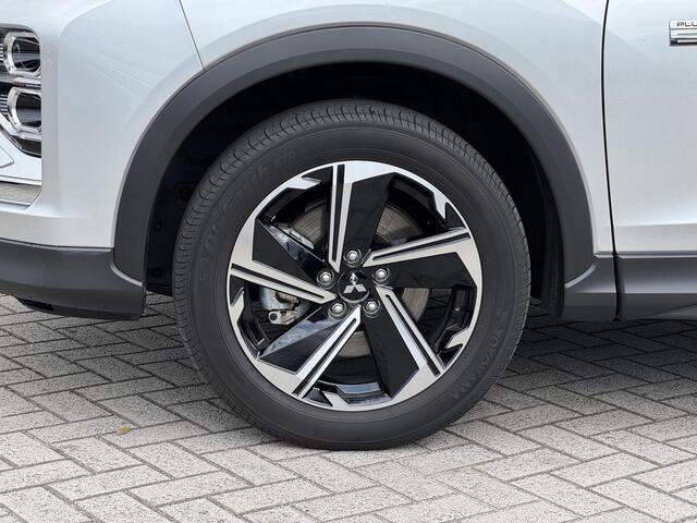 Mitsubishi ECLIPSE Cross 2.4 PHEV Intense+ NL-AUTO | NAVI | STANDKACHEL | STOELVERWARMING