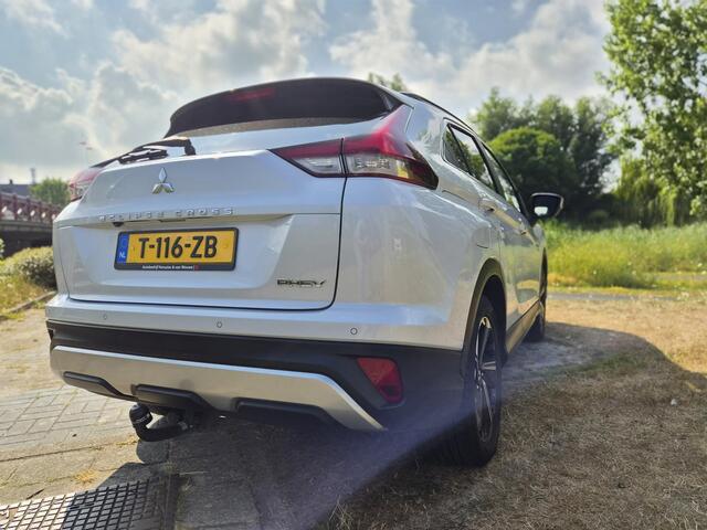 Mitsubishi ECLIPSE Cross 2.4 PHEV Intense+