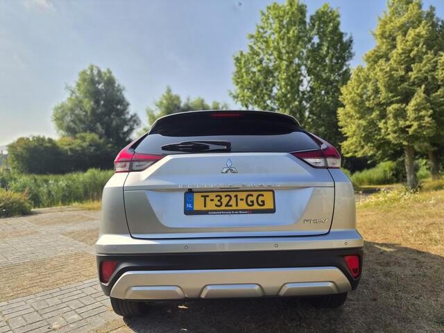 Mitsubishi ECLIPSE Cross 2.4 PHEV Intense+