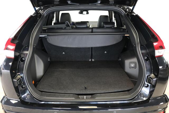 Mitsubishi ECLIPSE Cross 2.4 PHEV Instyle | Schuif- kanteldak | Trekhaak | Leer