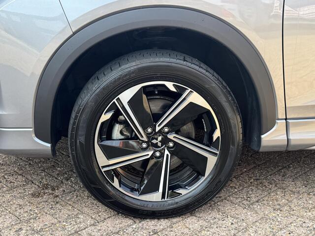 Mitsubishi ECLIPSE Cross 2.4 PHEV Limited *360/ACC/LEDER/TREKHAAK*