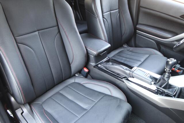 Mitsubishi ECLIPSE Cross 1.5 DI-T Intense S Leder, Trekhaak, 1.600kg trekgewicht