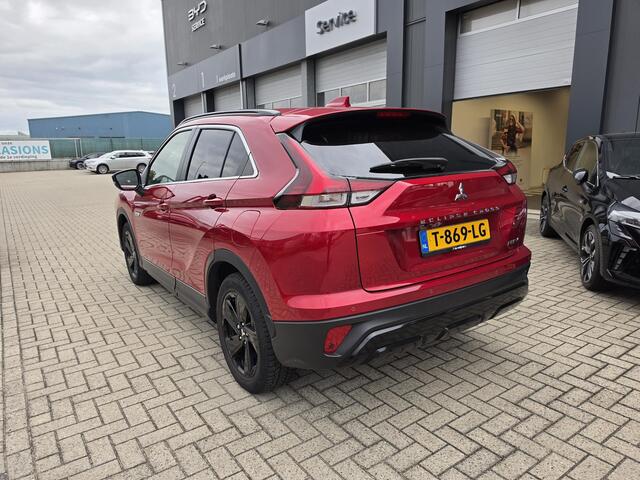 Mitsubishi ECLIPSE Cross 2.4 PHEV Black Edition | Navigatie | 360º Camera | Stoel en stuurverwarming |