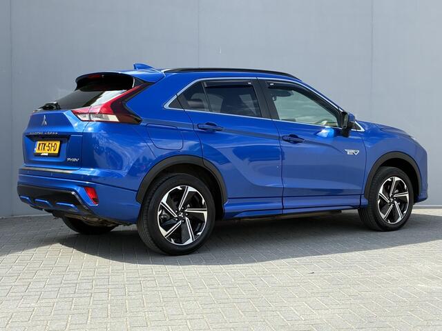 Mitsubishi ECLIPSE Cross 2.4 PHEV Black Edition / Fabrieksgarantie tot 11-2030* / Dealer onderhouden / Afneembare trekhaak / Stuur-, stoel- & achterbankverwarming / 18" LM wielen /