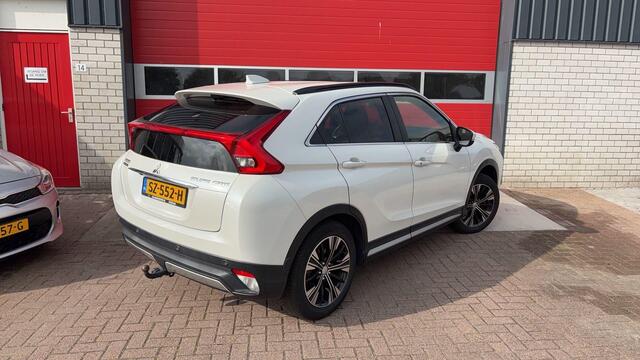 Mitsubishi ECLIPSE Cross 1.5 DI-T First Edition HUD / 360 CAMERA / CARPLAY / LED / STOELVERW / CRUISE / TREKHAAK / CLIMA / NAP