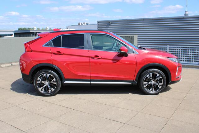 Mitsubishi ECLIPSE Cross 1.5 DI-T First Edition Navigatie / Camera / Trekhaak