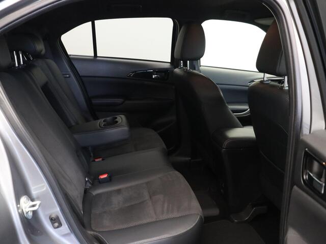 Mitsubishi ECLIPSE Cross 2.4 PHEV Intense+ | Trekhaak 1500KG | Lederen bekleding | Navigatie | Achteruitrij camera | Climate control | Stoelverwarming | Standkachel |