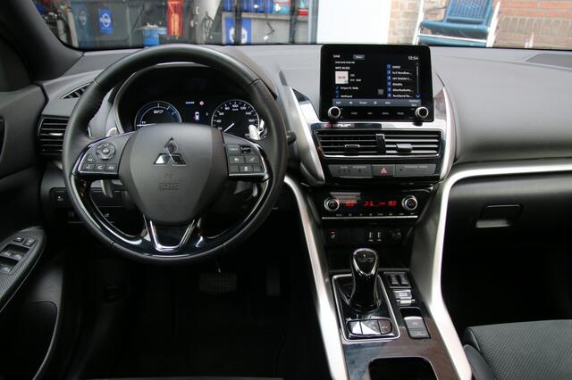 Mitsubishi ECLIPSE Cross SUV Plus Select Hybrid 4WD