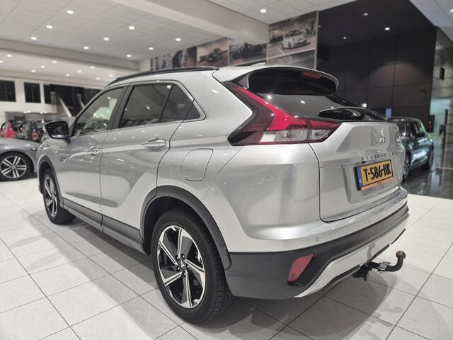 Mitsubishi ECLIPSE Cross 2.4 PHEV Intense+ | Trekhaak | Navigatie | Camera | Stoelverwarming |