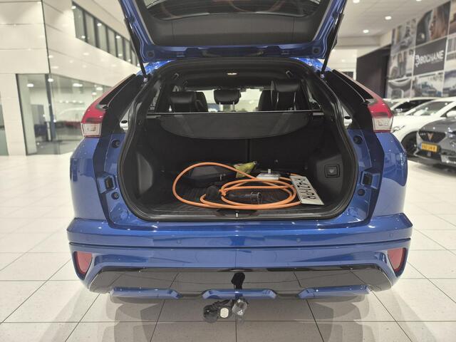 Mitsubishi ECLIPSE Cross 2.4 PHEV Executive | Trekhaak | 360° Camera | Navigatie | Stoelverwarming |