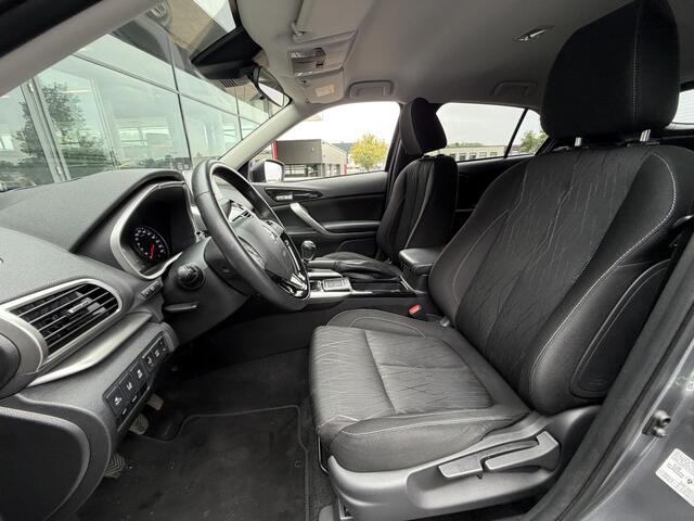Mitsubishi ECLIPSE Cross 1.5 DI-T First Edition 163PK | Dodehoekdetectie | Stoelverwarming | Head-up display | Trekhaak |