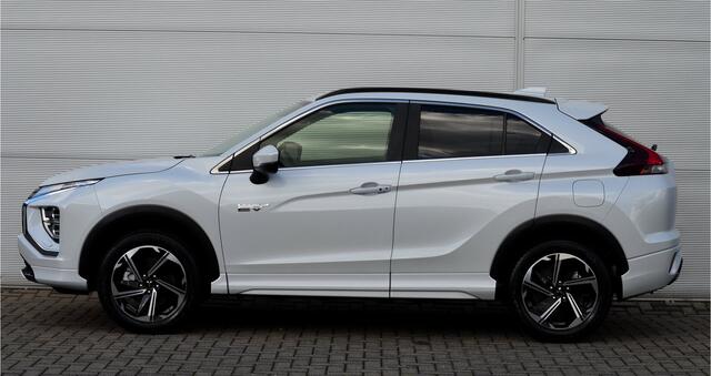 Mitsubishi ECLIPSE Cross PHEV 2.4 BUSINESS EXECUTIVE 4WD | PLUG IN HYBRID | SoH % | V2H | ADAPTIEF CRUISE | ALL SEASON BANDEN | TREKHAAK 1500 KG | DODEHOEK ASSISTENT | 360 CAMERA | FABRIEKSGARANTIE TOT 16-12-2030* | NP € 48.616,- | ALL IN RIJKLAA