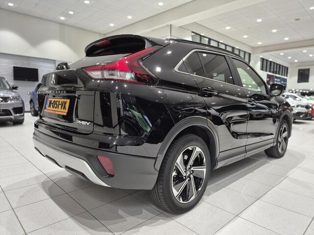 Mitsubishi ECLIPSE Cross 2.4 PHEV Intense+ | Camera | Navigatie | Stoelverwarming | Climate Control |