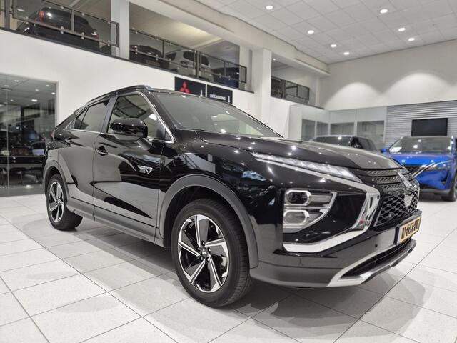Mitsubishi ECLIPSE Cross 2.4 PHEV Intense+ | Camera | Navigatie | Stoelverwarming | Climate Control |