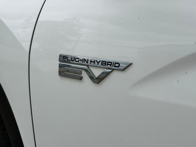 Mitsubishi ECLIPSE Cross 2.4 PHEV First Edition