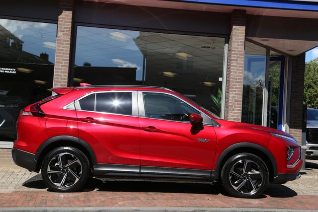 Mitsubishi ECLIPSE Cross 2.4 PHEV 4WD Intense+ Navi Leer LED Camera