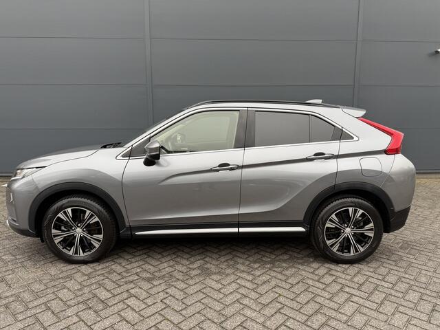 Mitsubishi ECLIPSE Cross 1.5 DI-T First Edition (Trekhaak (1.600kg) - Camera - Leder incl stoelverwarming - Parkeersensoren V+A - Keyless Entry - Head up)
