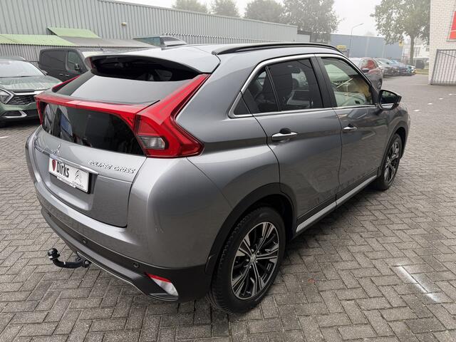 Mitsubishi ECLIPSE Cross 1.5 DI-T First Edition (Trekhaak (1.600kg) - Camera - Leder incl stoelverwarming - Parkeersensoren V+A - Keyless Entry - Head up)