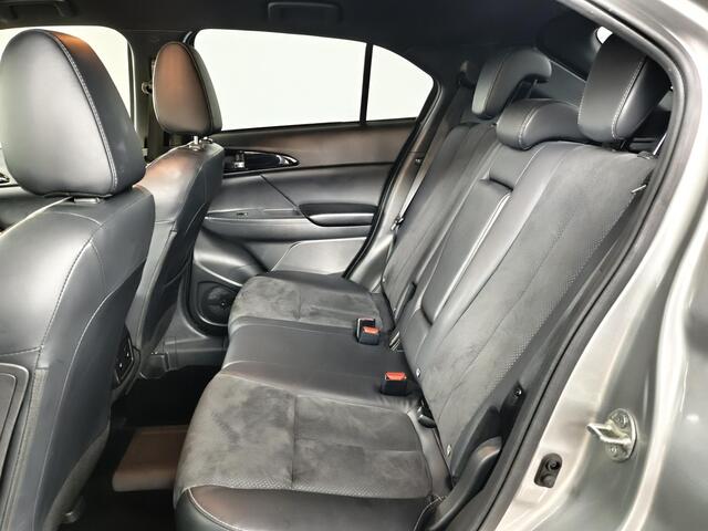 Mitsubishi ECLIPSE Cross 2.4 PHEV Executive | Navigatie | Apple CarPlay / Android Auto |