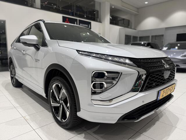 Mitsubishi ECLIPSE Cross 2.4 PHEV Executive | Trekhaak | Stoelverwarming | Adaptive Cruise Control | Navigatie |