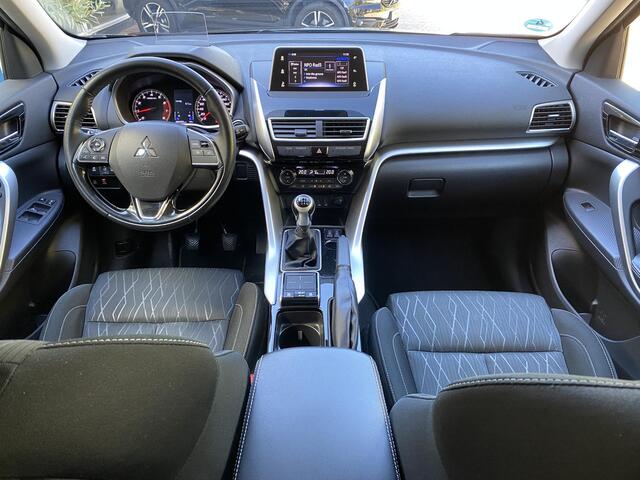 Mitsubishi ECLIPSE Cross 1.5 DI-T First Edition Stoelverwarming / Head-up / 360 Camera / Trekhaak / – foto 3