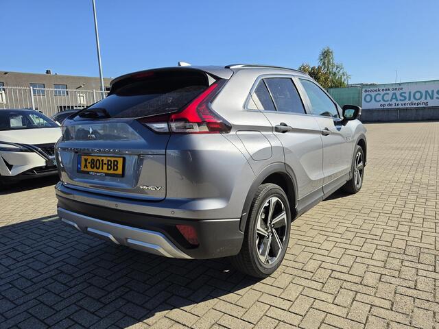 Mitsubishi ECLIPSE Cross 2.4 PHEV Intense+ | Navigatie | Stoelverwarming | Camera |