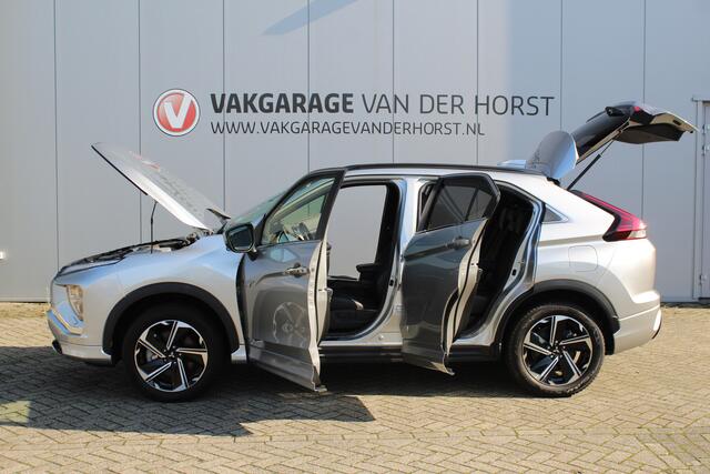 Mitsubishi ECLIPSE Cross 2.4-188pk PHEV 'Instyle'. Zeer nette en luxe Mitsubishi Eclipse plug-in-hybride, slechts 61.424km ! Autm. airco dual, adapt. cruise cntrl, Apple carplay/Android auto, trekhaak, telefoonvoorb., stoel- en achterbankverw., camera v+a, LED verl. etc. etc. – foto 5