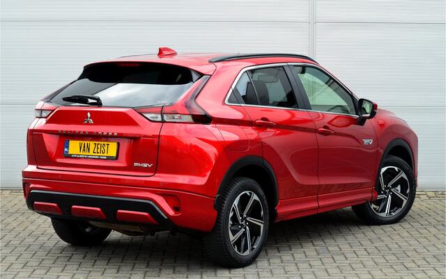 Mitsubishi ECLIPSE Cross PHEV 2.4 EXECUTIVE 4WD | PLUG IN HYBRID | SoH 94% | V2H | ADAPTIEF CRUISE | ALL SEASON BANDEN | TREKHAAK 1500 KG | DODEHOEK ASSISTENT | 360 CAMERA | FABRIEKSGARANTIE TOT 12-06-2033* | NP € 48.616,- | ALL IN RIJKLAA – foto 3