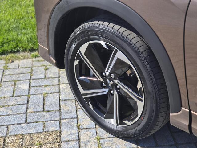 Mitsubishi ECLIPSE Cross 2.4 PHEV Executive – foto 7