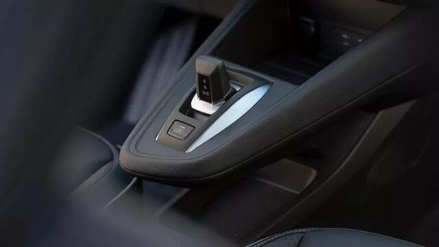 Mitsubishi GRANDIS 1.8 HEV Intense / 1.000,- Euro Introductievoordeel / Nieuw Te Bestellen / Afbeeldingen Kunnen Afwijken Van De Werkelijke Utvoering /