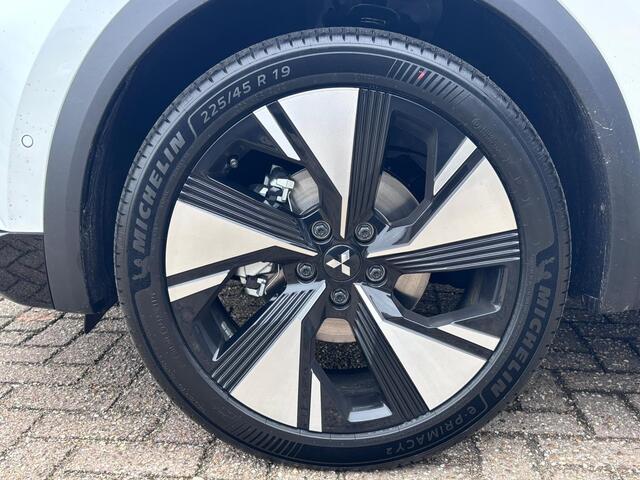 Mitsubishi GRANDIS 1.8 HEV Instyle