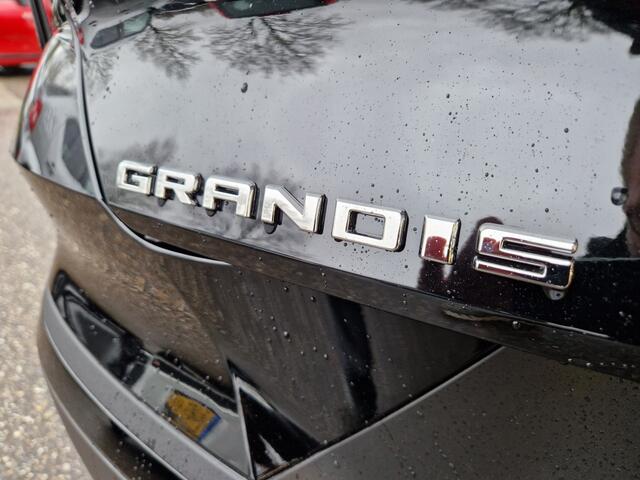 Mitsubishi GRANDIS 1.8i HEV First Edition