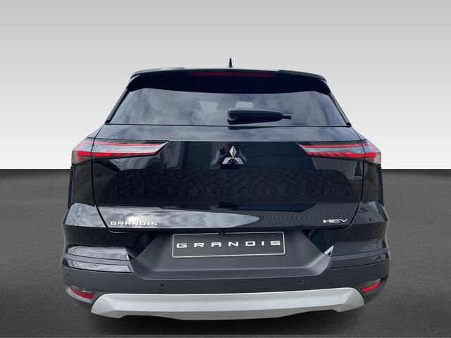 Mitsubishi GRANDIS 1.8 HEV Intense+ MI-Pilot ¤ 3.500,- Registratie korting!