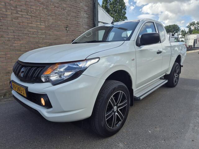 Mitsubishi L200 2.4 DI-D Club Cab 4x4 Invite 90.000km nieuwstaat 1e eigenaar