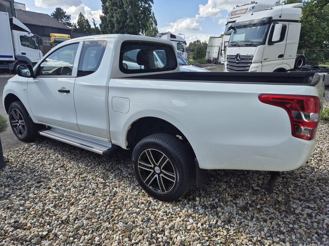 Mitsubishi L200 2.4 DI-D Club Cab 4x4 Invite 90.000km nieuwstaat 1e eigenaar
