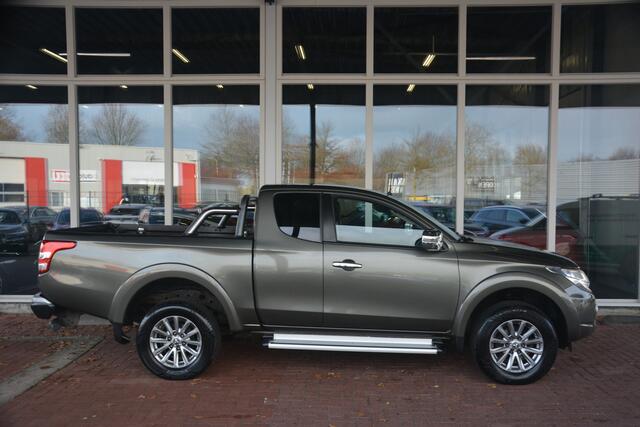 Mitsubishi L200 2.4 DI-D Club Cab Intense Nederlandse auto 178613 NAP 14999 marge geen BTW vanaf 2017 op naam onderhoudshistorie compleet laatse beurt bij 164000km met oa cv xenon camera navigatie DAB + side bars 4x4
