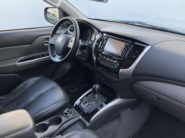 Mitsubishi L200 5-Pers 2.4D LX Double Cab Trekhaak 3500kg Leer Nav/Cam 5 zits