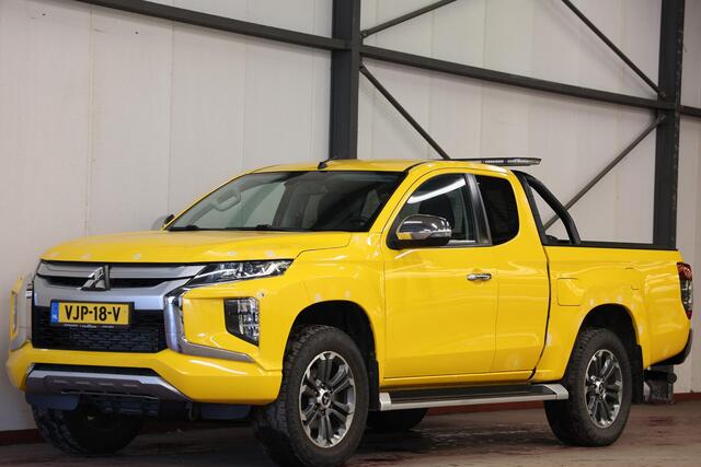 Mitsubishi L200 2.2 DI-D Club Cab Intense 4X4 4WD TREKHAAK