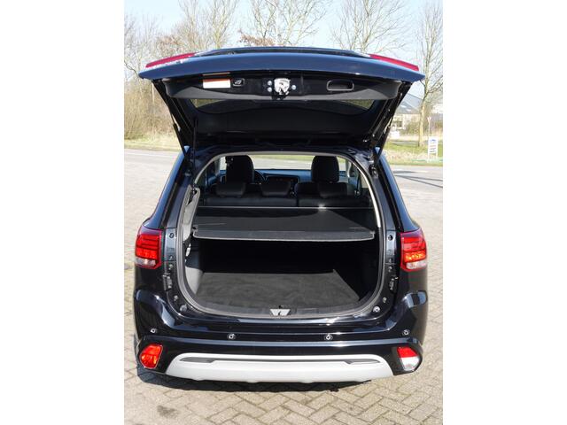 Mitsubishi OUTLANDER 2.4 PHEV Intense H-LEER | NAVI | ECC | PDC + CAM | ACC