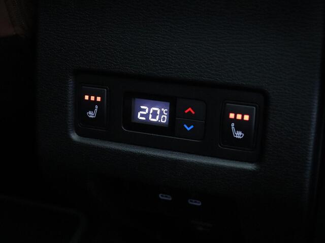 Mitsubishi OUTLANDER 2.4 PHEV Instyle+ | Nieuw model | Black Roof | Massagestoelen | Panoramadak | Stoelverkoeling | Stoelverwarming |