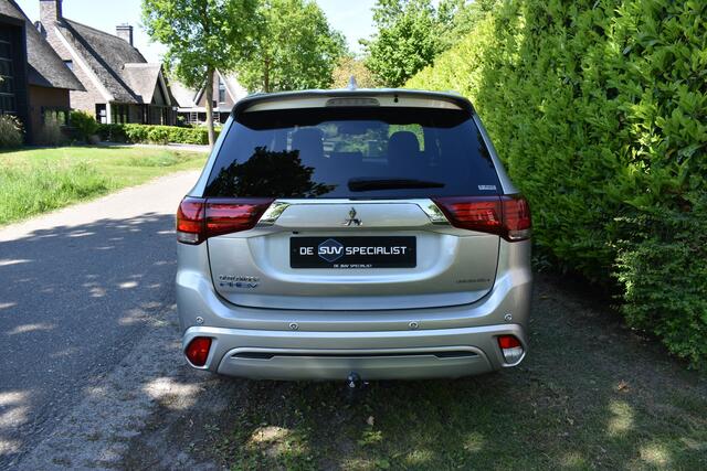 Mitsubishi OUTLANDER 2.4 PHEV Intense '20 BOMVOL LEER TREKHAAK