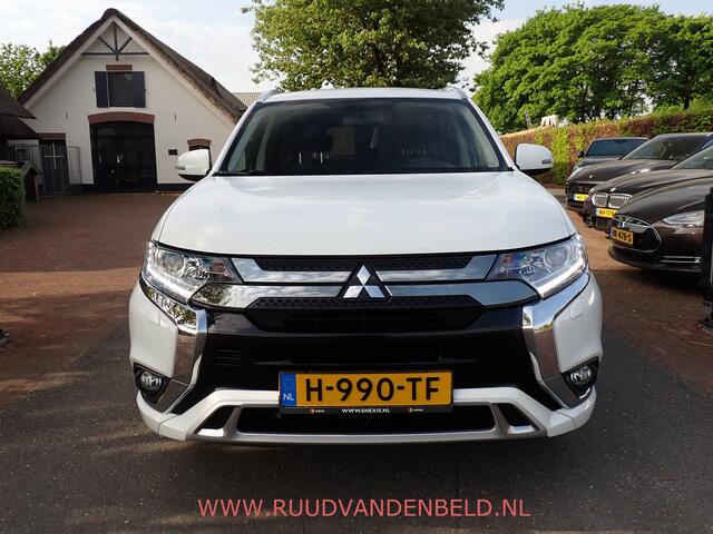 Mitsubishi OUTLANDER 2.4 PHEV Pure CARPLAY / CAMERA / TREKHAAK