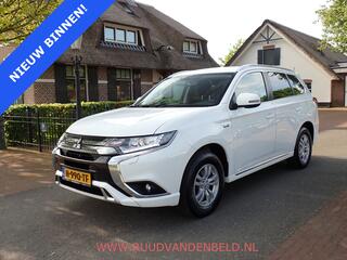 mitsubishi-outlander-2.4-phev-pure-